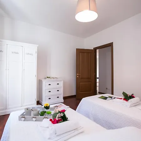 דירה Sleeps 4 T421869 ורנה