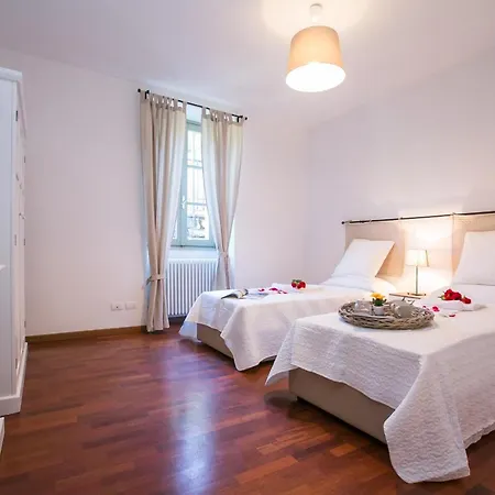Sleeps 4 T421869 * ורנה